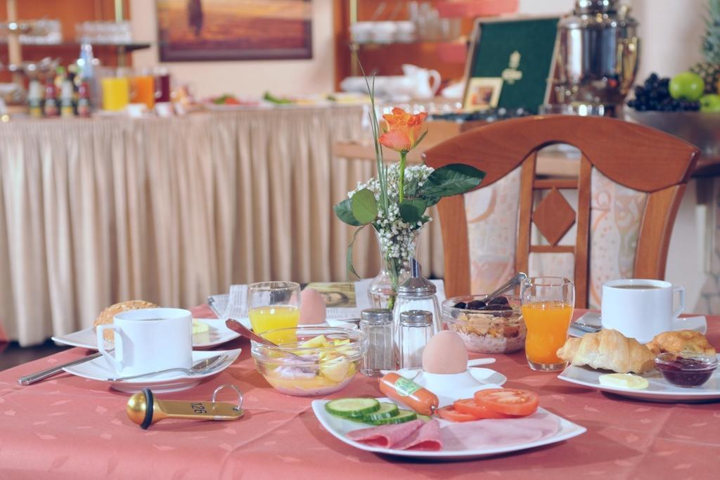 Hotel Heide Residenz พาเดอร์บอร์น ภายนอก รูปภาพ