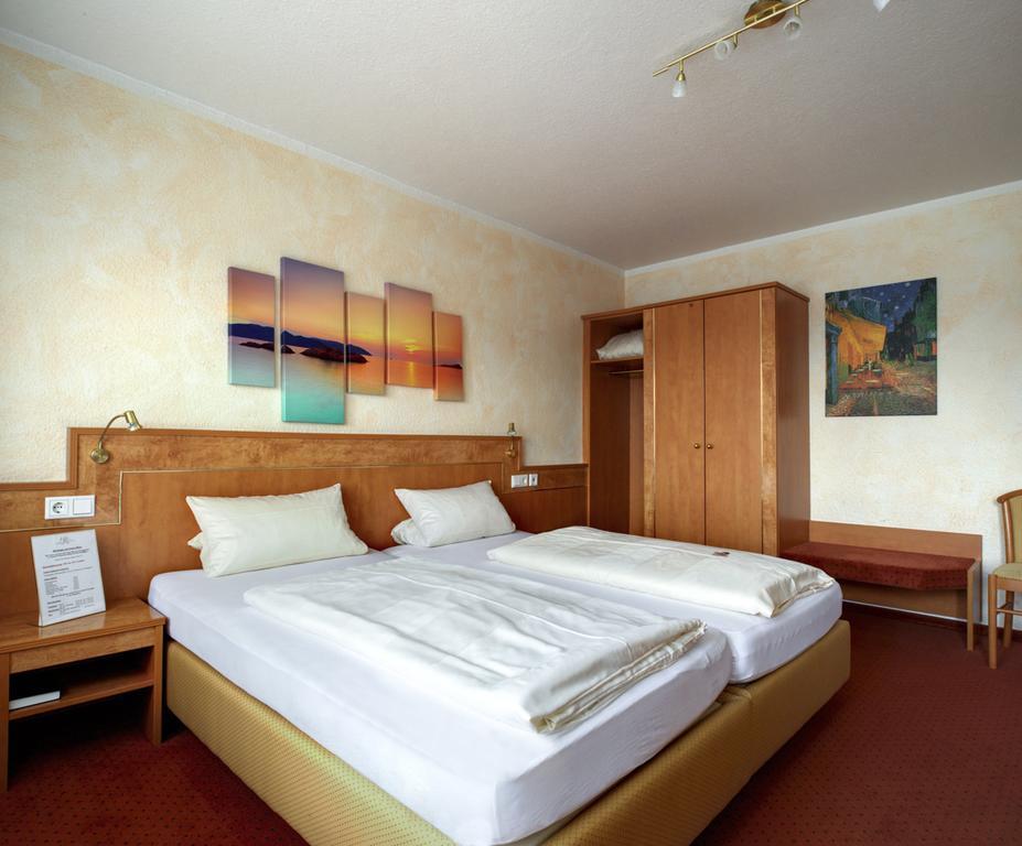 Hotel Heide Residenz พาเดอร์บอร์น ภายนอก รูปภาพ
