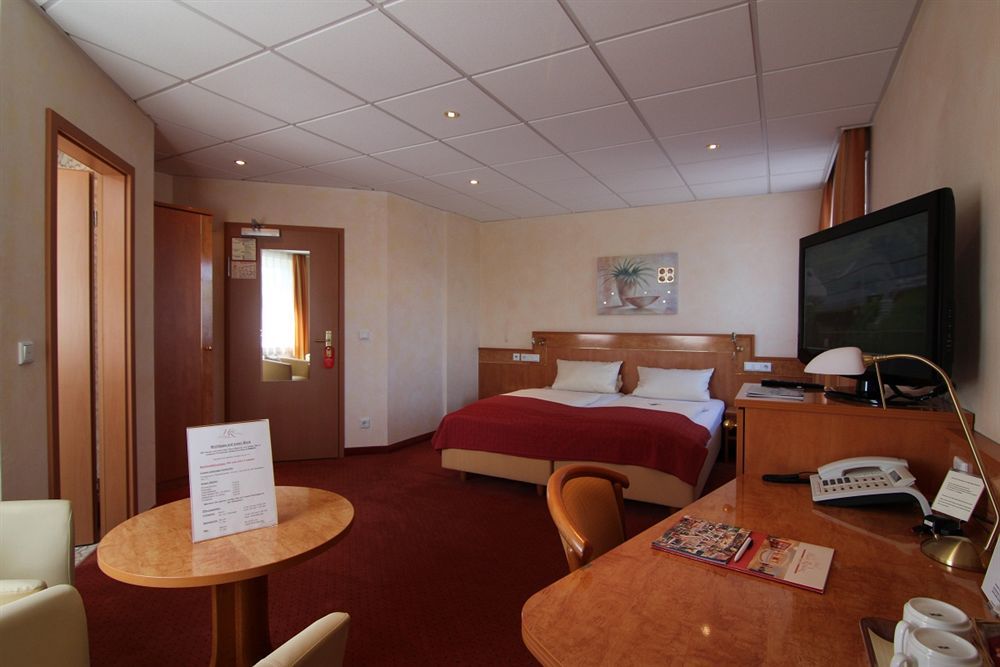 Hotel Heide Residenz พาเดอร์บอร์น ภายนอก รูปภาพ